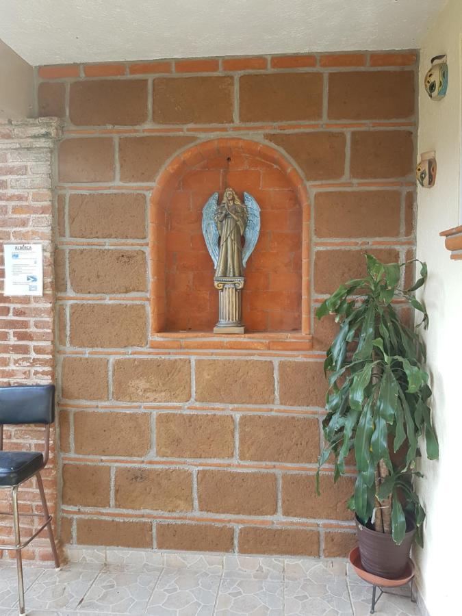 קוארנבאקאבה Casa Los Peregrina מראה חיצוני תמונה